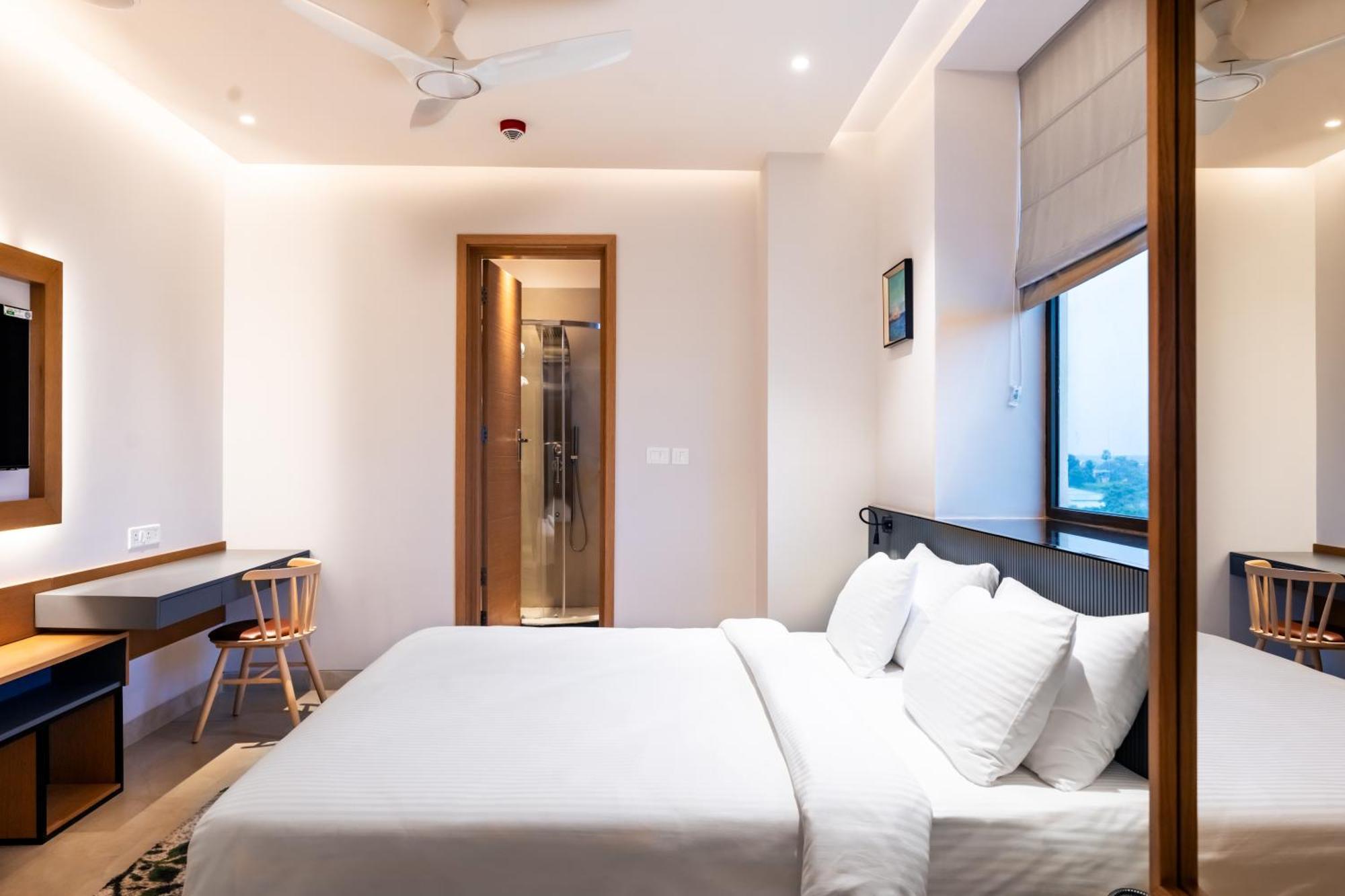 Krishna'S Courtyard Hotel & Convention Urāli Exteriör bild